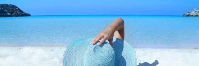 Prendere troppo sole senza protezione fa male ai vasi sanguigni