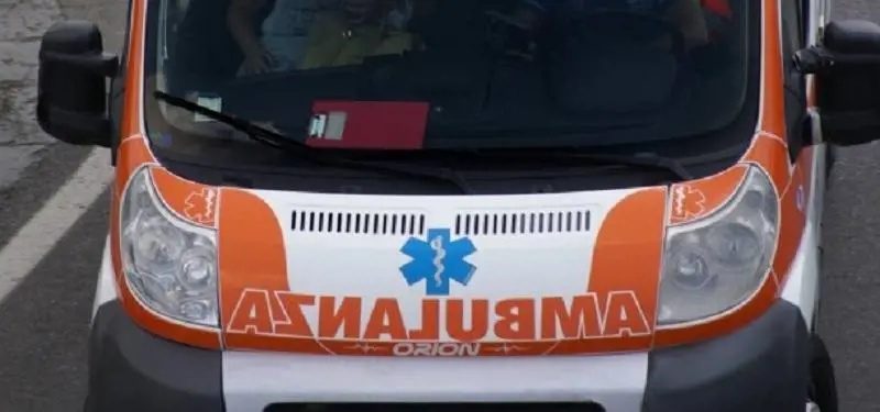 "I clienti hanno paura, dovete andarvene": titolare di una pizzeria caccia i medici del 118