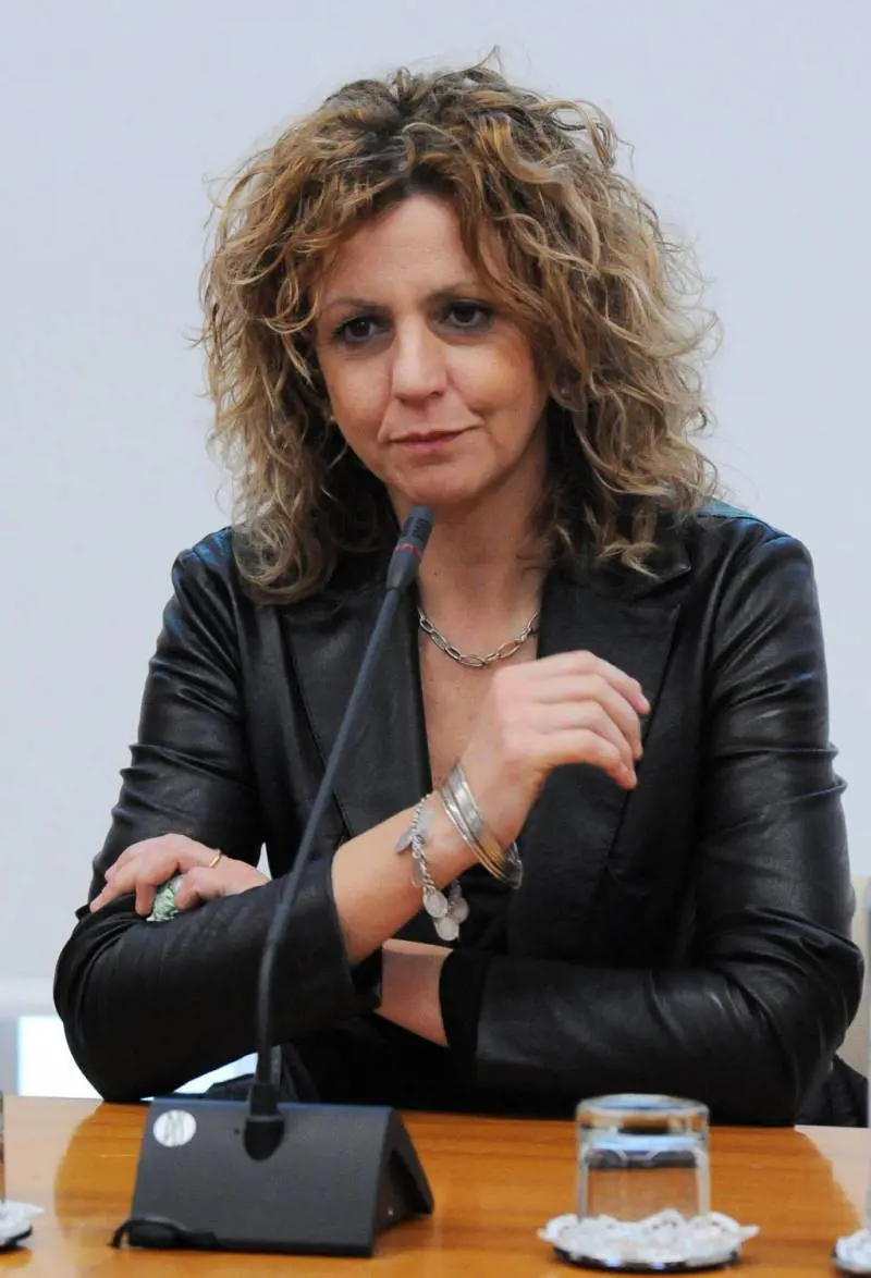 "Se torniamo al governo con Renzi...". La grillina Lezzi minaccia le dimissioni