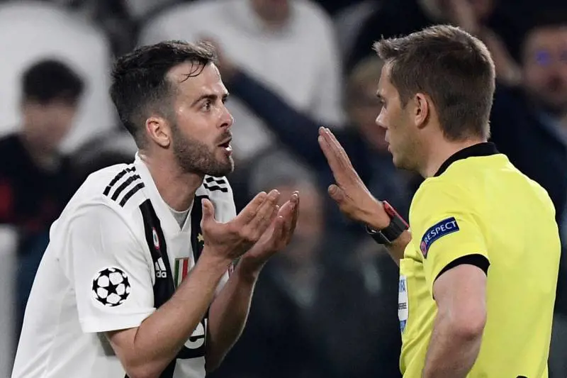 Allegri-Adani, Pjanic difende il suo tecnico: "Tanti parlano senza sapere di calcio"