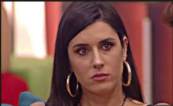Gf, Valentina Vignali contro Ivana: "Ecco cosa ha fatto a Gianmarco"