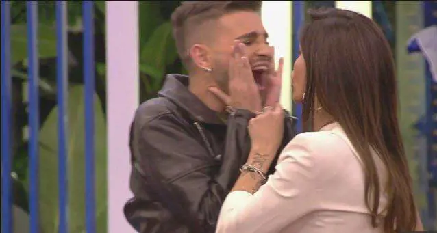 Gf, Cristian duro contro la Tavassi: "I teatrini? L'unica cosa che le riesce bene"
