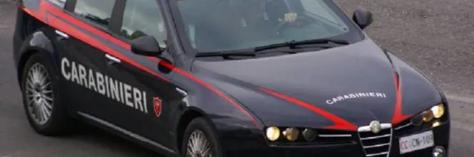 Aggredisce la ex e colpisce il figlio, arrestato 