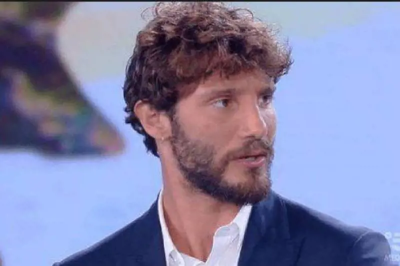 Stefano De Martino ha un sosia?