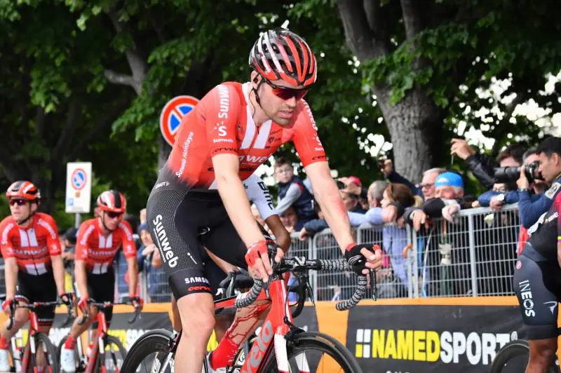 Giro d'Italia, Dumoulin non ce la fa: l'olandese si ritira