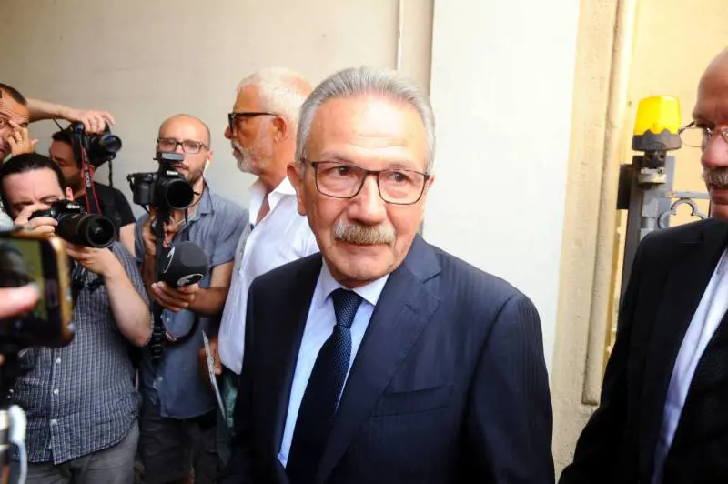 Tangenti e corruzione a Legnano: arrestati il sindaco e 2 assessori