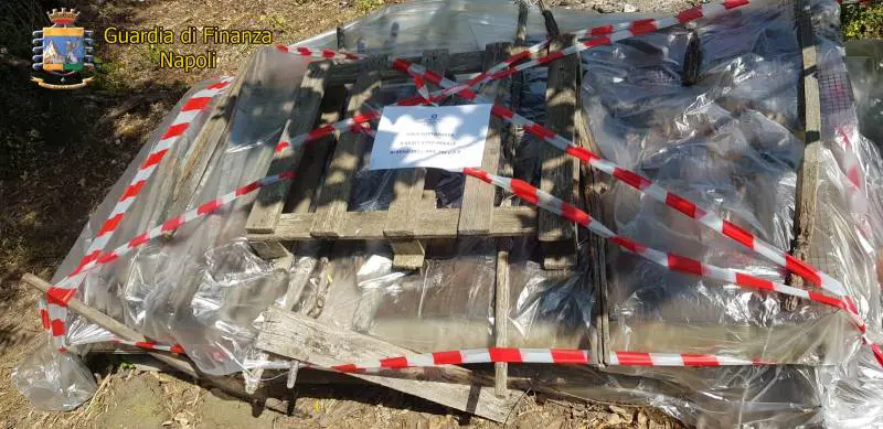 Scoperte e sequestrate due tonnellate di eternit