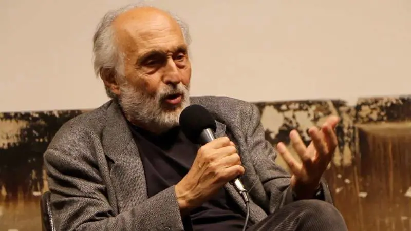 La  pièce è  servita come un "Risotto" Riecco la performance di Fago