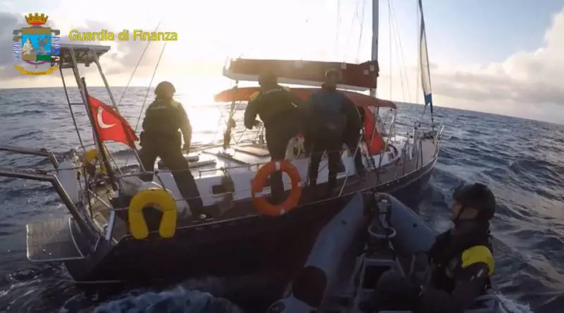Droga sul veliero turco. Salvini: "Nessuna pietà per i venditori di morte"