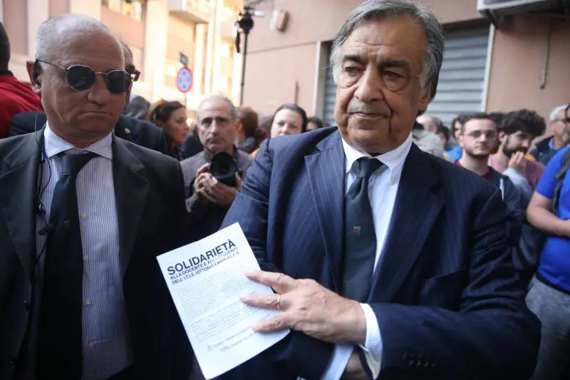 Migranti, il sindaco Orlando spara a zero sul governo: "Di Maio, Salvini e Conte offendono gli italiani"