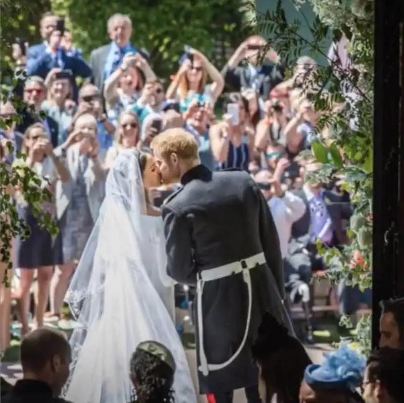 Un video commovente per celebrare un anno delle nozze di Meghan ed Harry