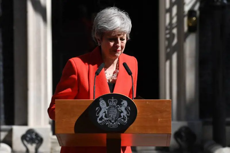 L'ultimo giorno di Theresa May. Ma resta ancora a Downing Street