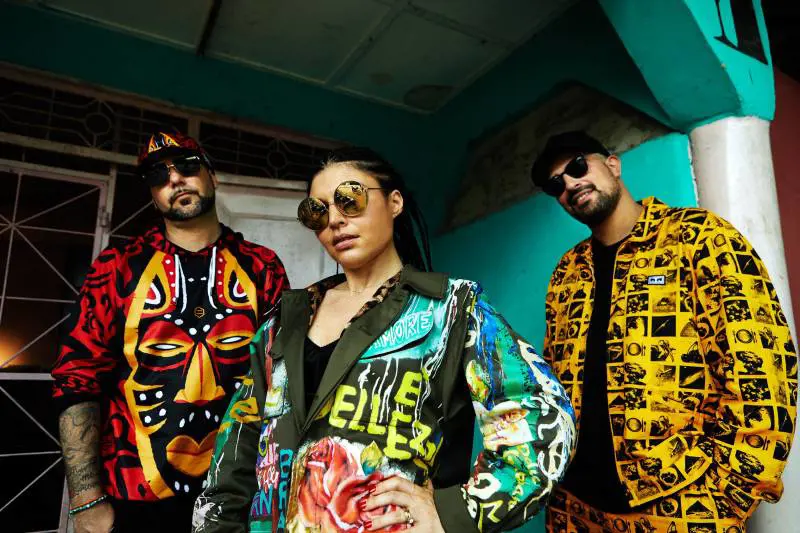 "Jambo", l'hit dell'estate lanciato dalla Ferreri. E si balla con J-Ax e Bertè