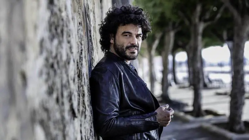 Francesco Renga esce allo scoperto con la sua fidanzata