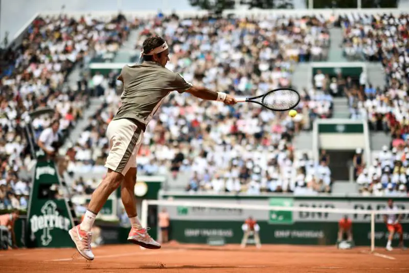 Roland Garros, Federer vince il derby con Wawrinka. Nadal asfalta Nishikori