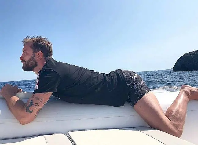 Stefano Corti demolisce il nuovo brano di Bianca Atzei: "Ottimo per gli stitici"