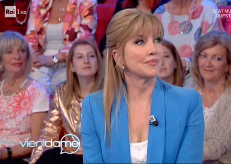 Milly Carlucci ricorda Fabrizio Frizzi: "Voleva tornare a Ballando, ma non ce l'ha fatta"