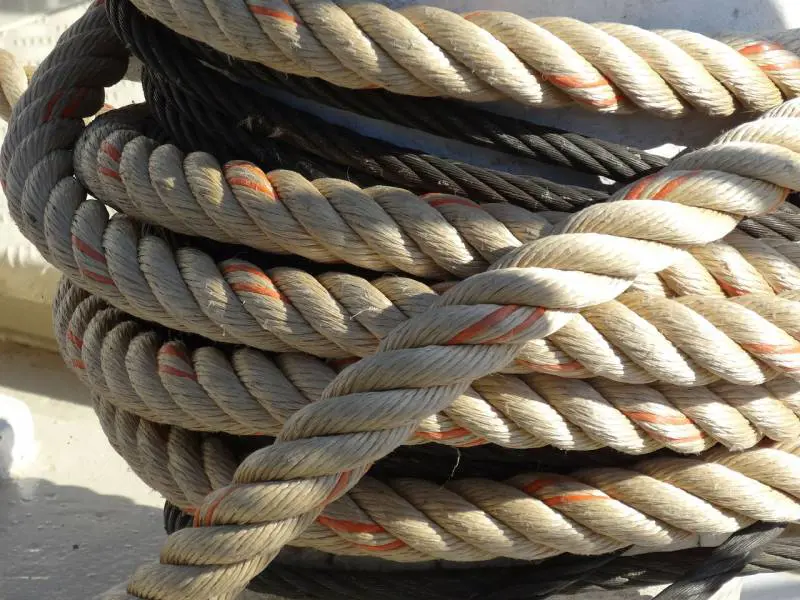 Ancona, si spezza cima della nave: portuale muore sul colpo