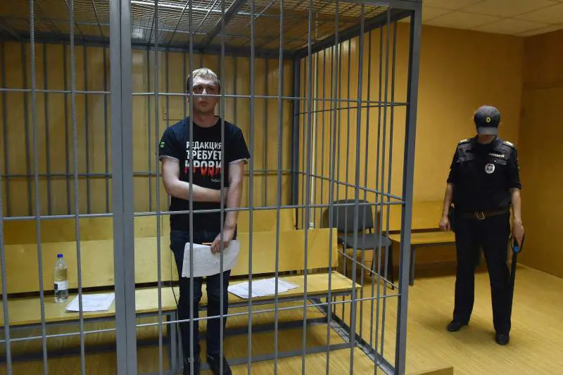 In marcia per Golunov, 400 fermi
