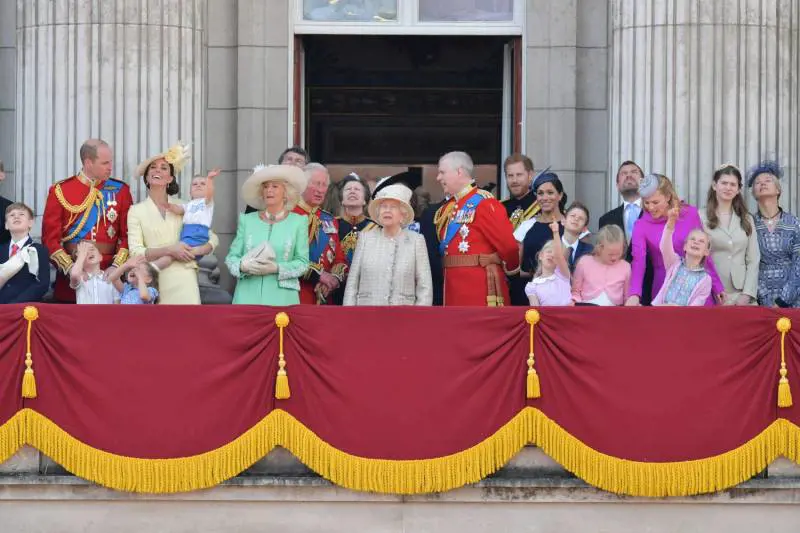 Filippo, Lady D., Meghan e la Regina: amori (reali) fatti di tradimenti e illusioni