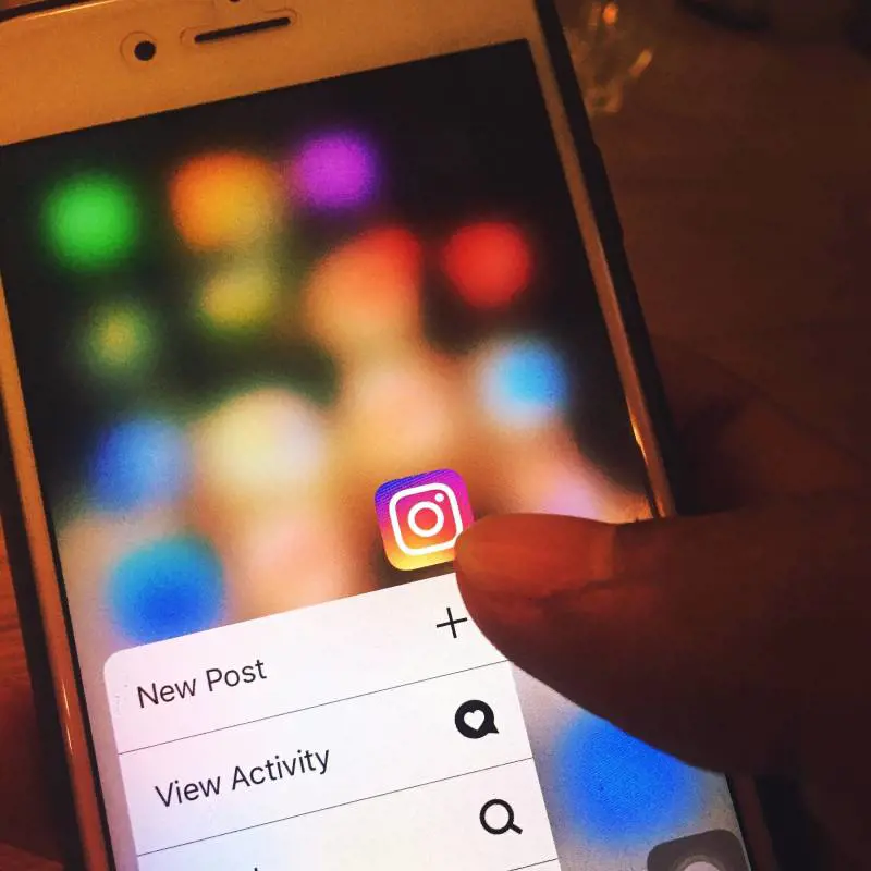 Legato e picchiato nel Casertano per un account instagram falso