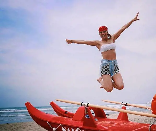 Michelle Hunziker accusata di aver photoshoppato una foto su Instagram