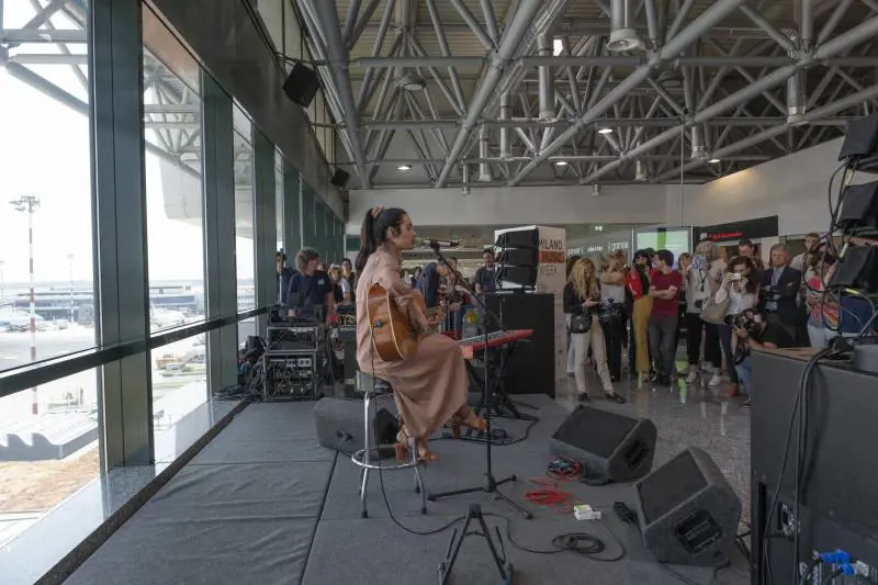 La Milano Music Week "decolla" a Malpensa con la voce di Levante