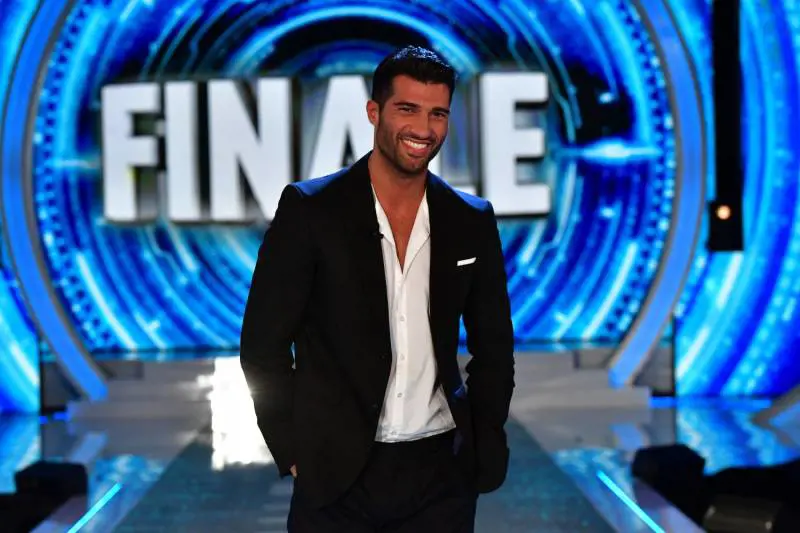 Michael Terlizzi flirta con una ex corteggiatrice di Uomini e Donne?