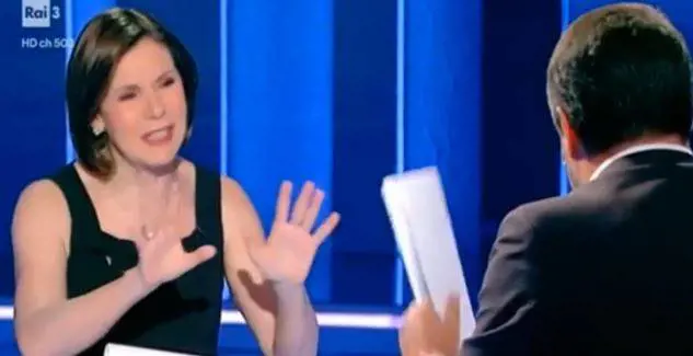 "Aspetto qui Corona...?" La Berlinguer gela Salvini