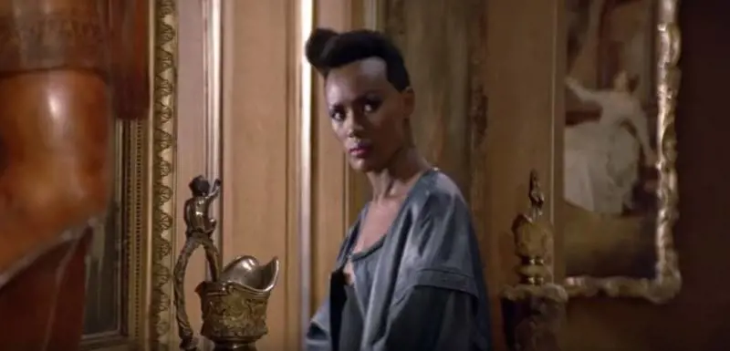 Grace Jones abbandona James Bond pochi minuti dopo essere arrivata sul set
