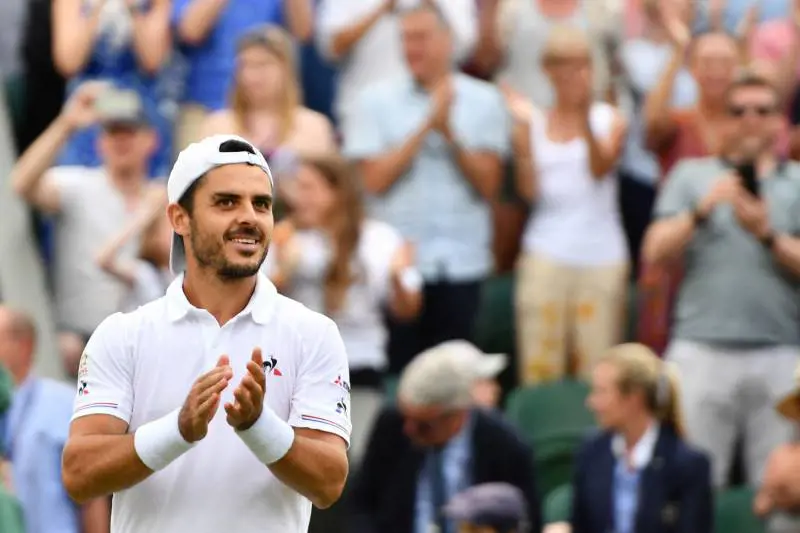 Il piccolo Fabbiano fa secco il gigante Tsitsipas