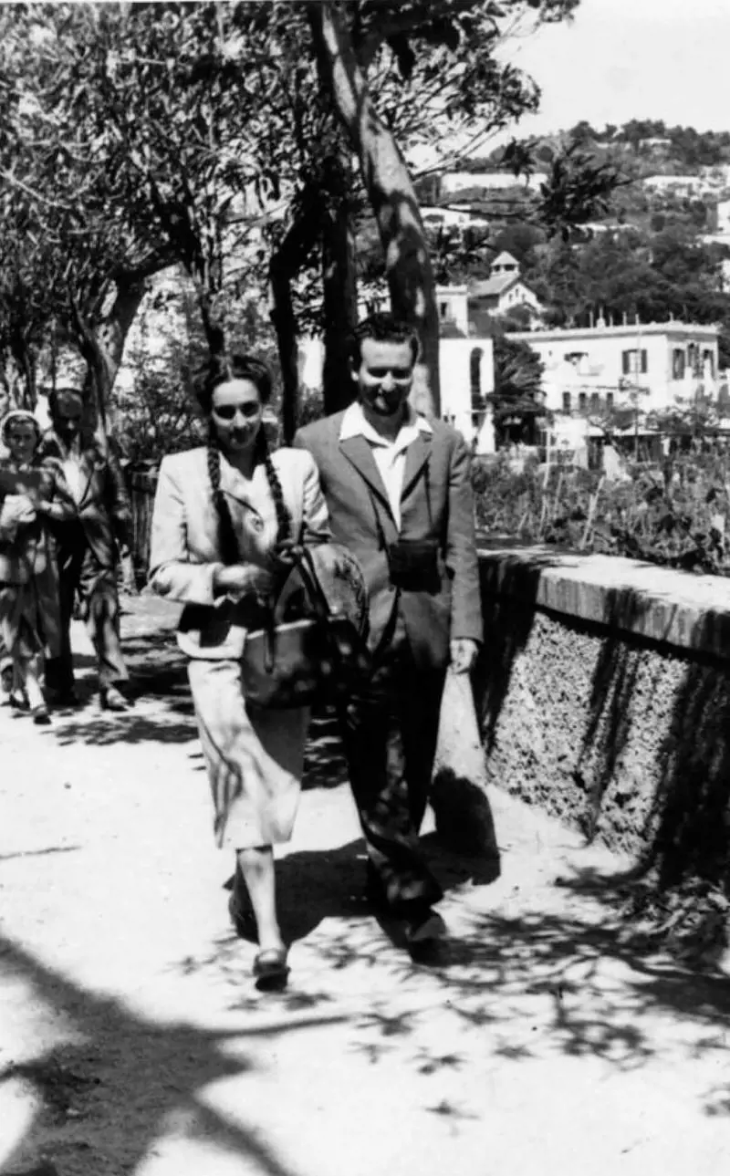 La ragazza e lo scrittore. Storia letteraria di un legame indissolubile