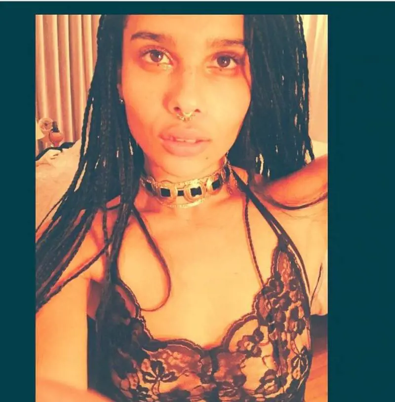 La figlia di Lenny Kravitz va all'altare in pantaloncini da ciclista