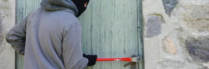 In carcere per 18 furti, offre 200 euro a vittime e esce dopo soli 3 mesi
