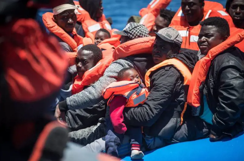 Sea Eye vuole lo scontro: "Salvini non ci intimidisce". E punta verso Lampedusa