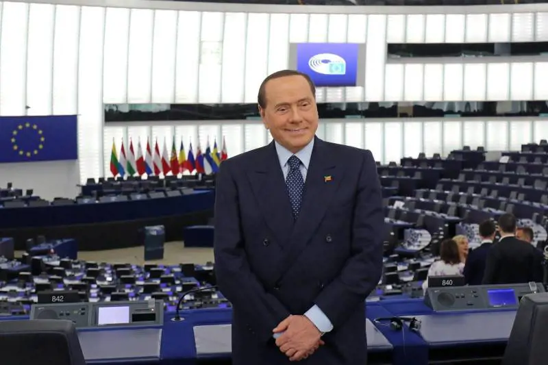 Berlusconi il più citato nella classifica dei paperoni italiani