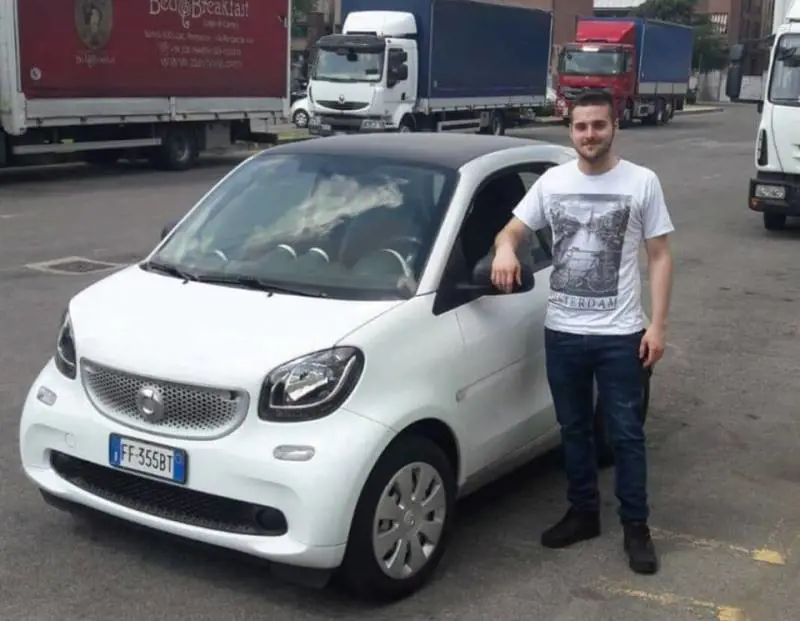 Stefano, uscito di casa e scomparso nel nulla