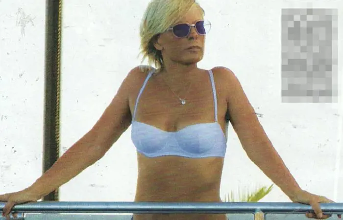 Maria De Filippi svela un segreto: "Non l'ho mai detto ai miei genitori"