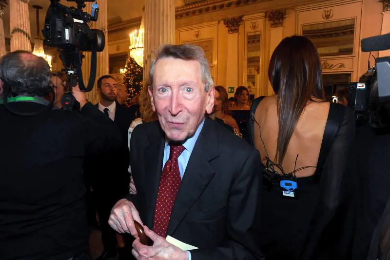"Storia inverosimile, Mosca non tratta con i partiti"