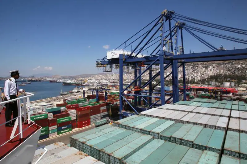 Maxi sequestri e caccia ai grandi trafficanti. Il porto del Pireo diventa un hub della droga