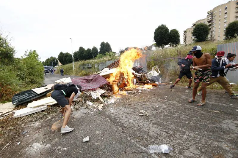 Primavalle, roghi e barricate Lo sgombero diventa guerra