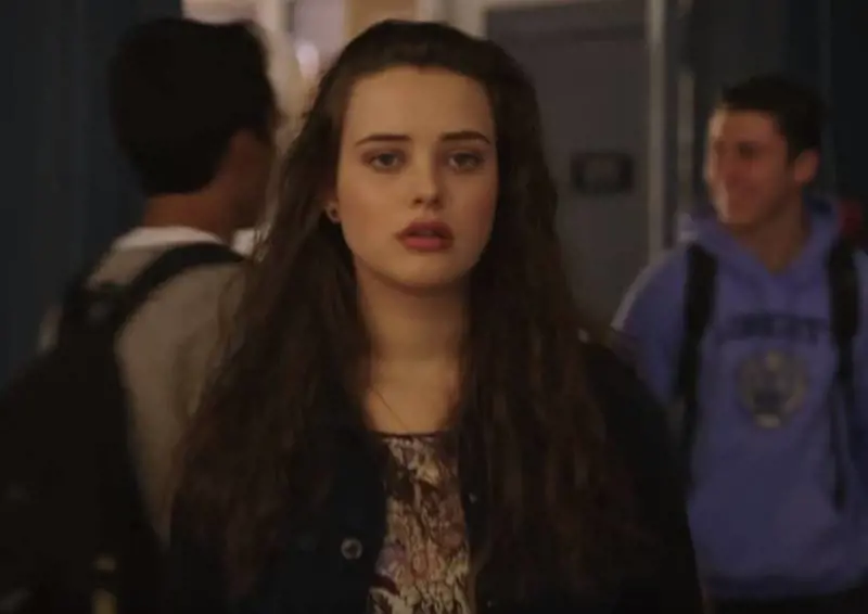 Dalla serie tv Tredici sparisce la scena del suicidio di Hannah Baker. "La realtà è troppo dolorosa”"