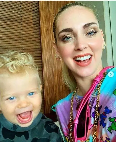 Chiara Ferragni, il dettaglio del selfie con Leone che non sfugge ai fan