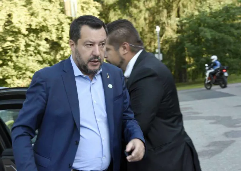 Salvini sfida Macron e Merkel. E salta il tavolo sui migranti