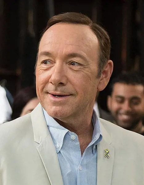 Kevin Spacey legge poesie a Roma: "Mi hanno usato per intrattenere"