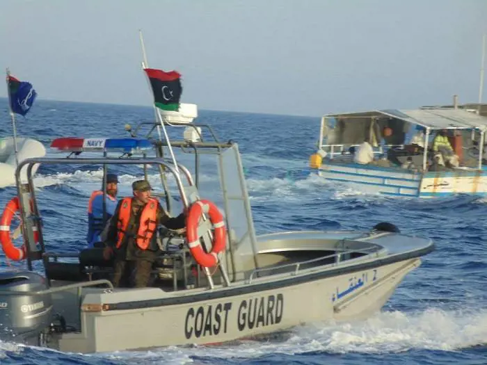 Alta tensione tra Italia e Libia. Sequestrato un peschereccio