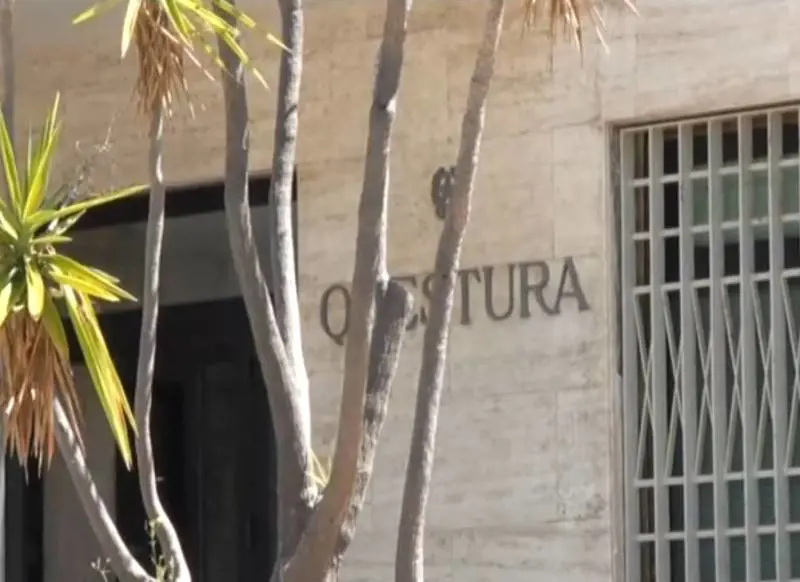 Cagliari, arrestato guineano: aggredisce e palpeggia donna sotto casa
