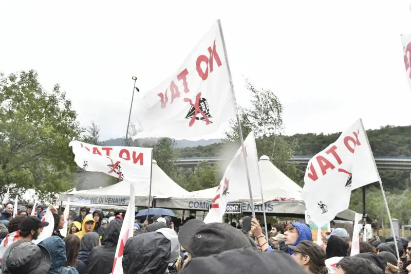 De Micheli: "Avanti con Tav e Gronda". Prima lite nel governo