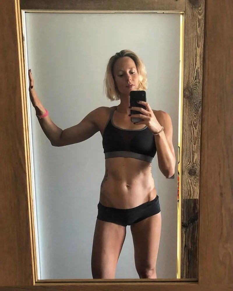 Federica Pellegrini sexy in vasca e sui social