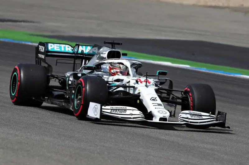 Formula Uno, Hamilton in pole ad Hockenheim. Disastro Ferrari